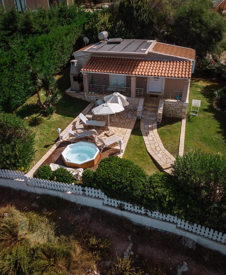 Neptune Sea House - Beachfront Agios Spyridon  Exterior photo
