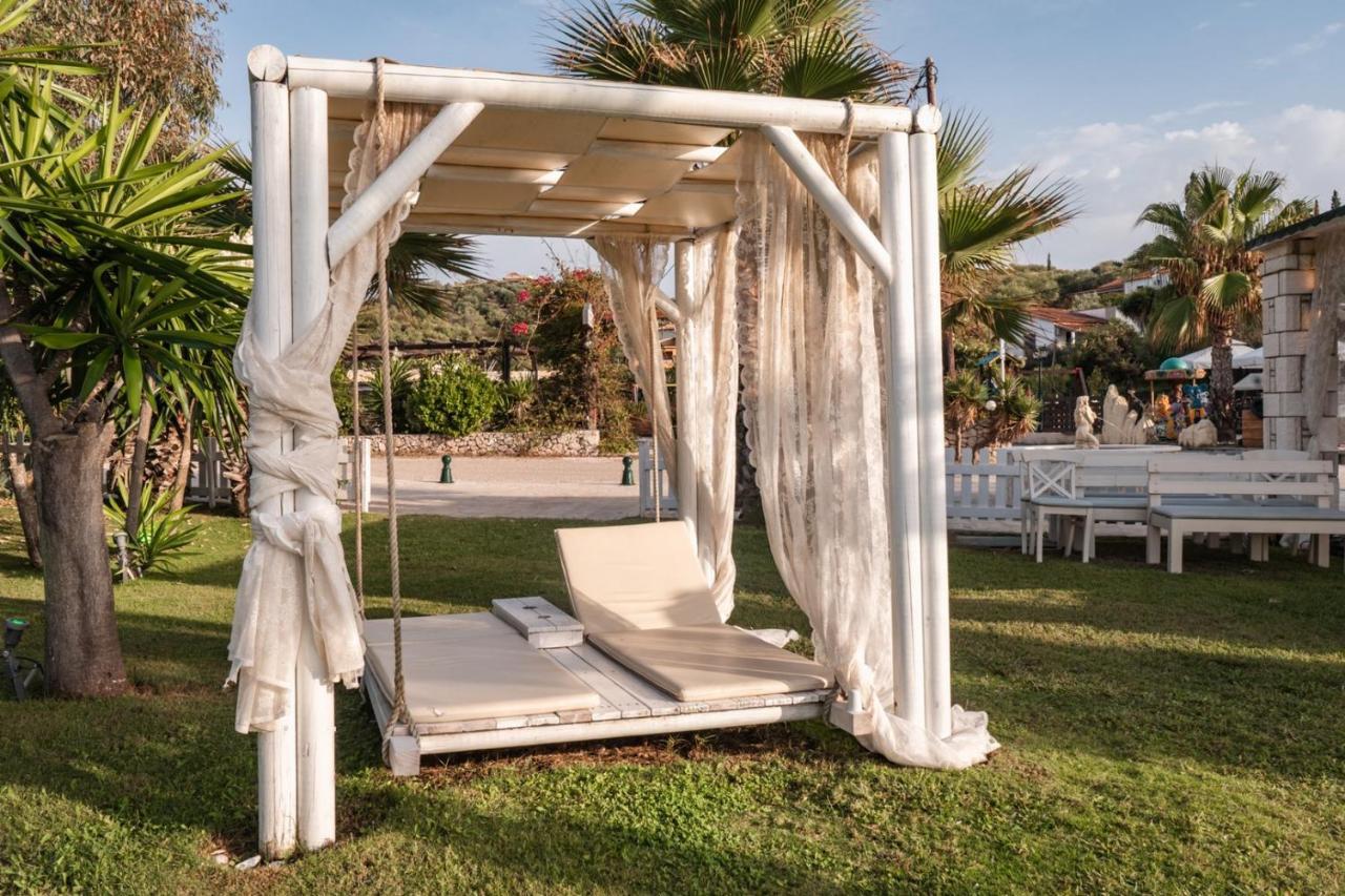 Neptune Sea House - Beachfront Agios Spyridon  Exterior photo